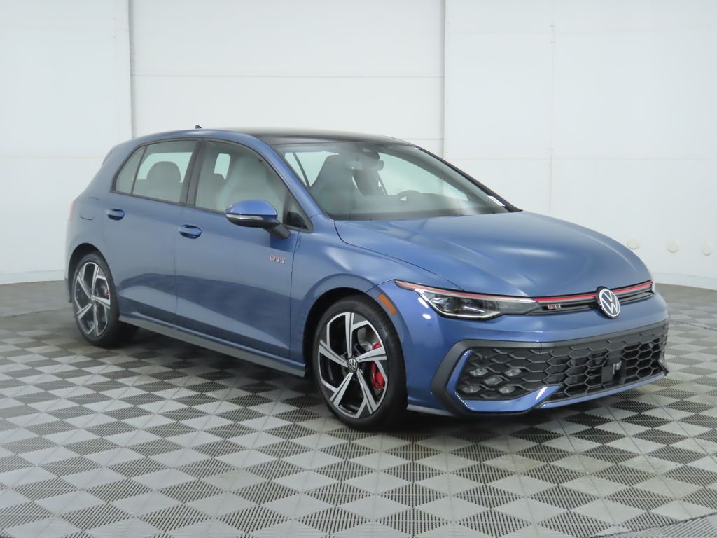 2025 Volkswagen Golf GTI SE photo 3