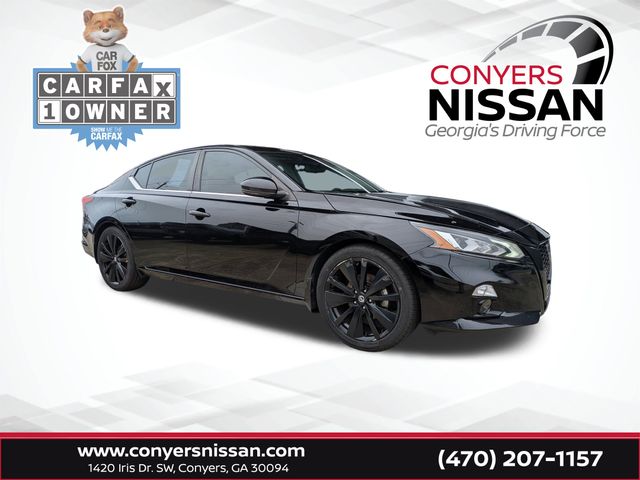 2022 Nissan Altima SR's photo