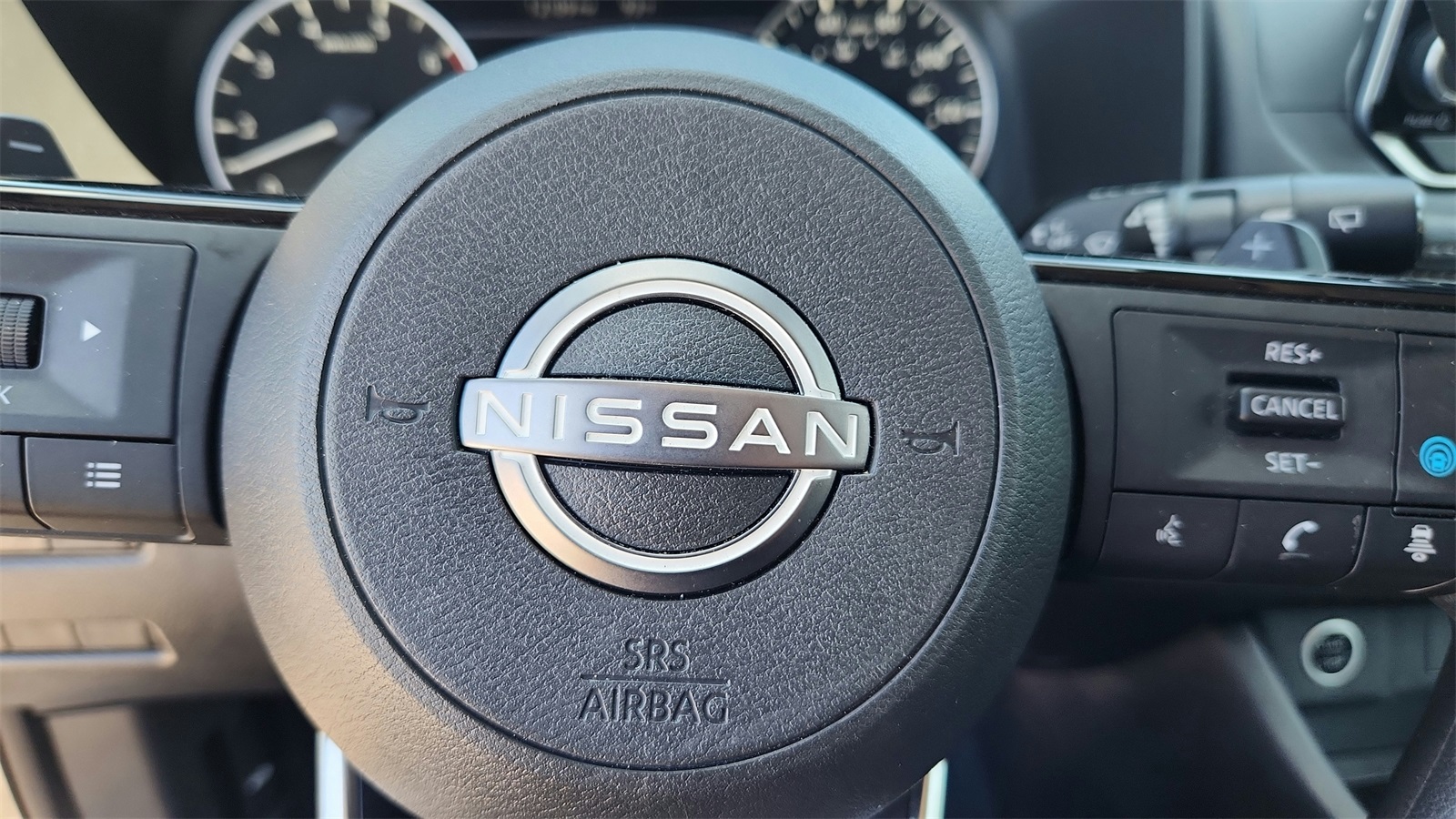 2023 Nissan Rogue SV photo 29