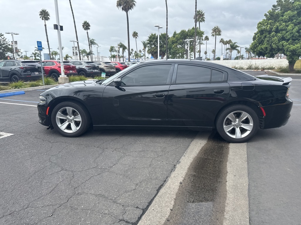 2017 Dodge Charger SXT photo 15