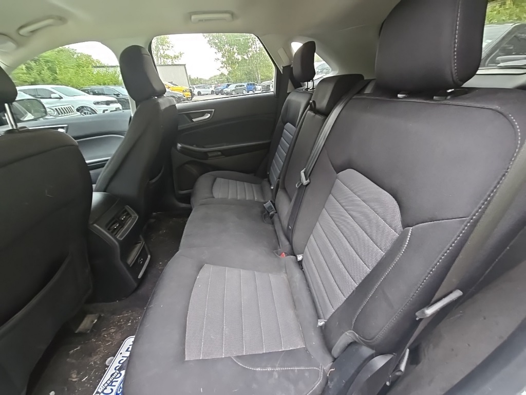 2022 Ford Edge SE photo 13