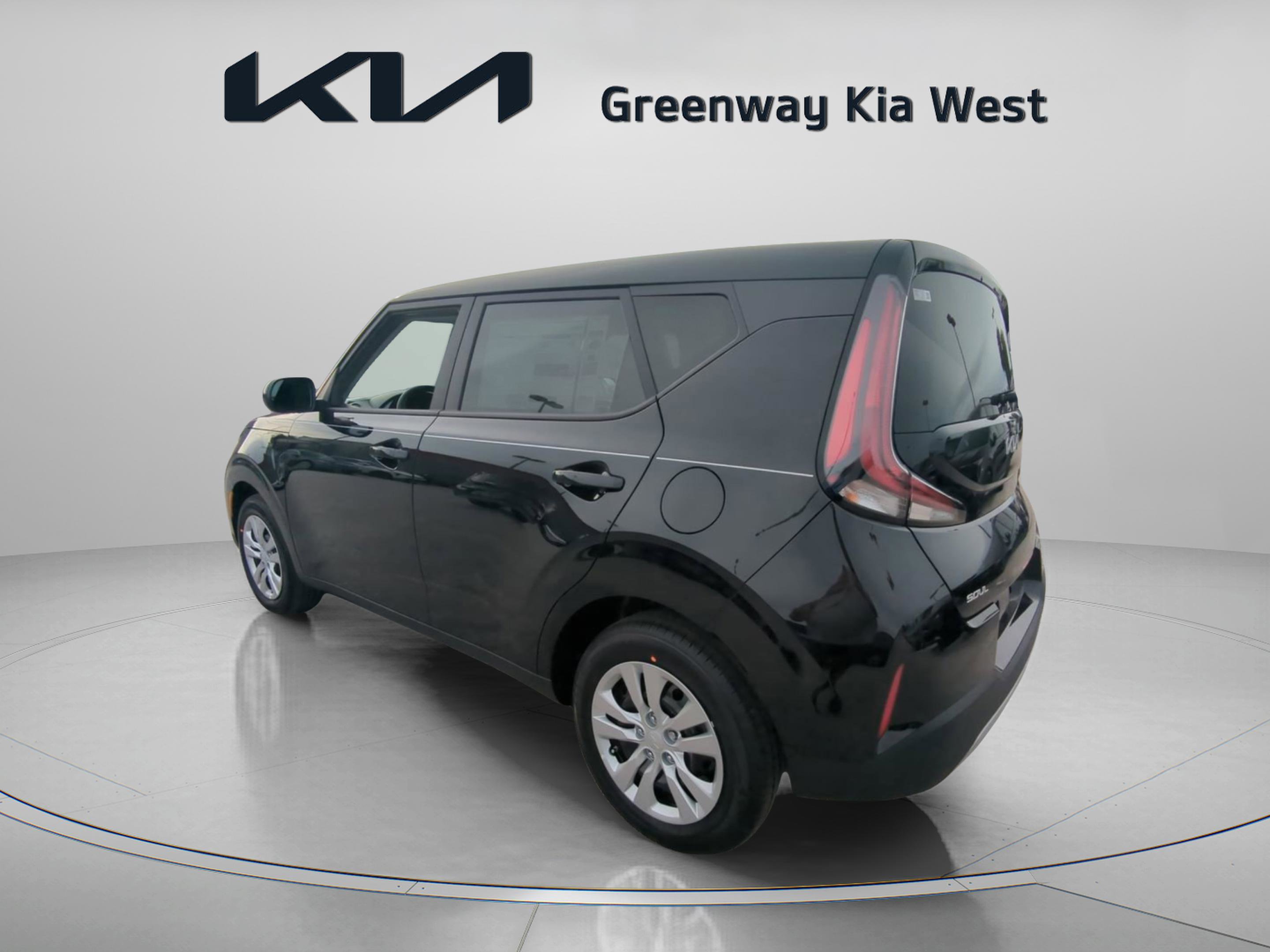 2025 Kia Soul LX photo 2