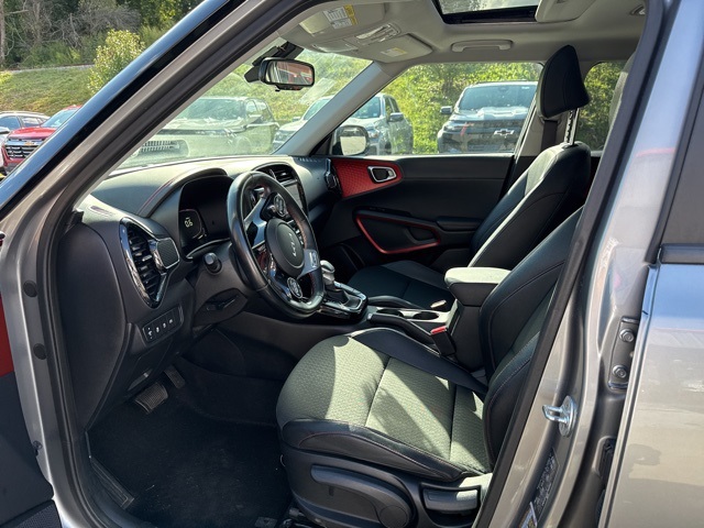 2023 Kia Soul GT-Line photo 19