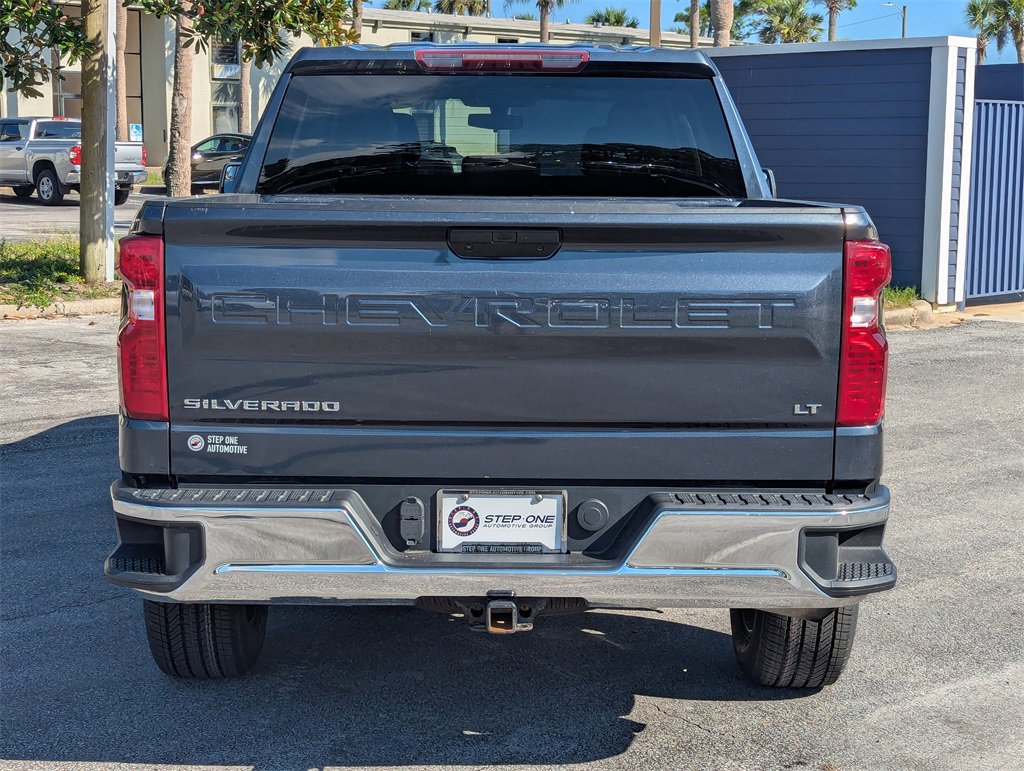 2022 Chevrolet Silverado 1500 LT photo 5