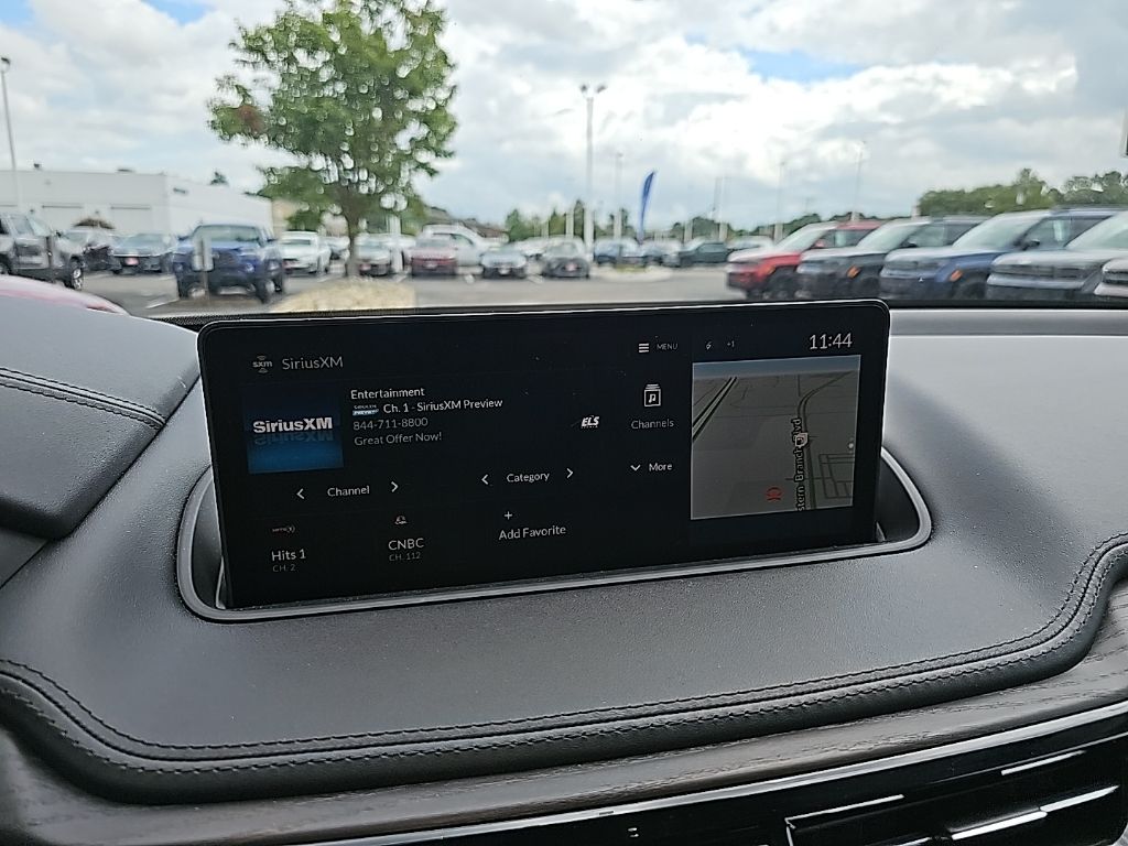 2023 Acura MDX SH-AWD Advance photo 11