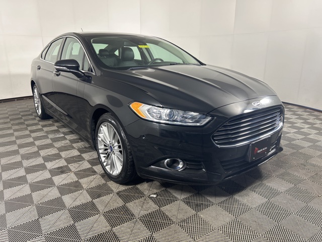 2015 Ford Fusion SE's photo