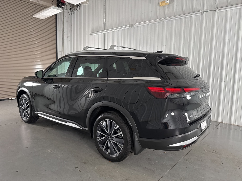 2026 Infiniti QX60 Luxe photo 2