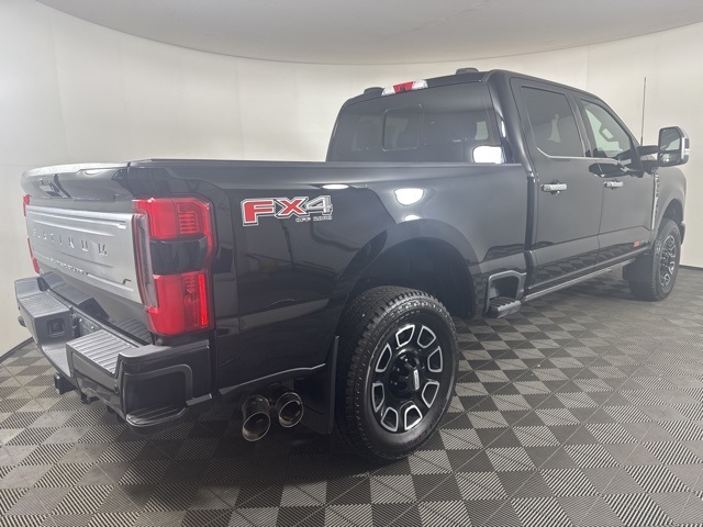 2024 Ford F-350 Platinum photo 3
