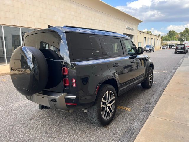 2024 Land Rover Defender 110 X-Dynamic SE photo 2