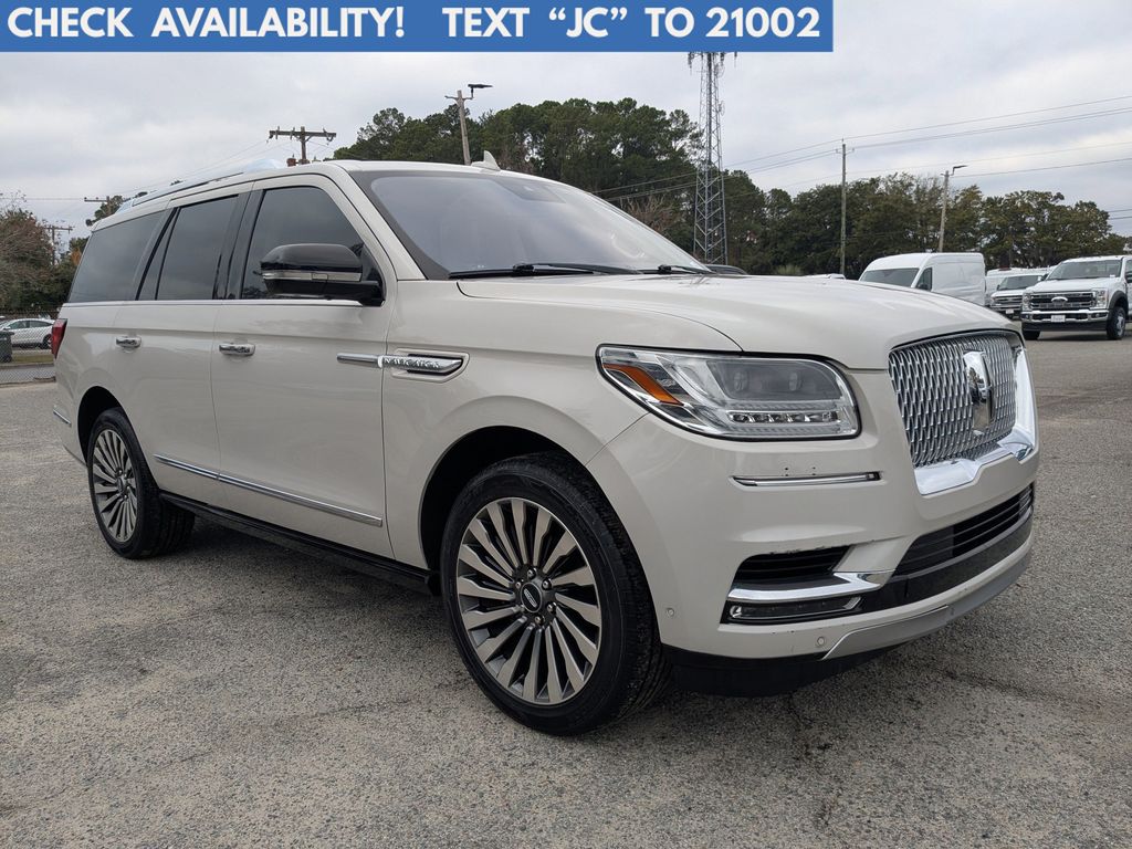 2019 Lincoln Navigator Reserve's photo