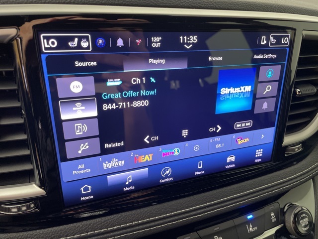 2025 Chrysler Pacifica photo 27