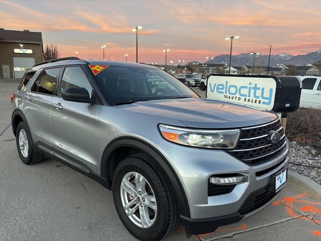 2022 Ford Explorer XLT's photo
