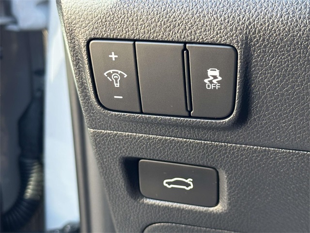 2025 Kia K5 GT-Line photo 26