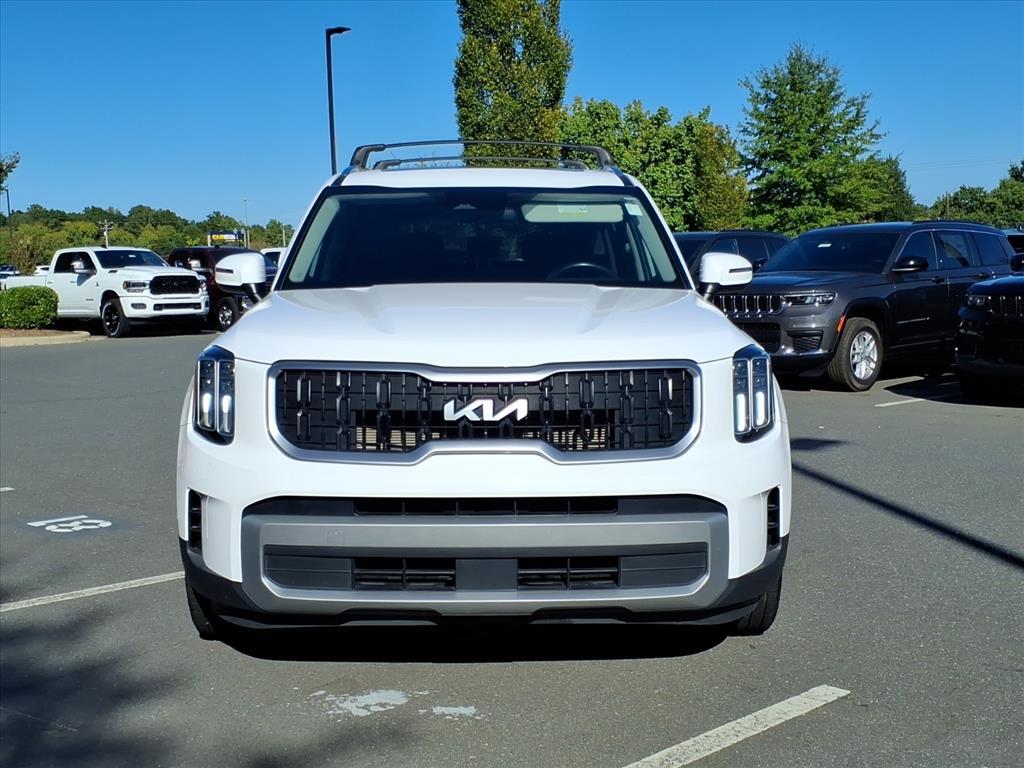 2023 Kia Telluride EX photo 2