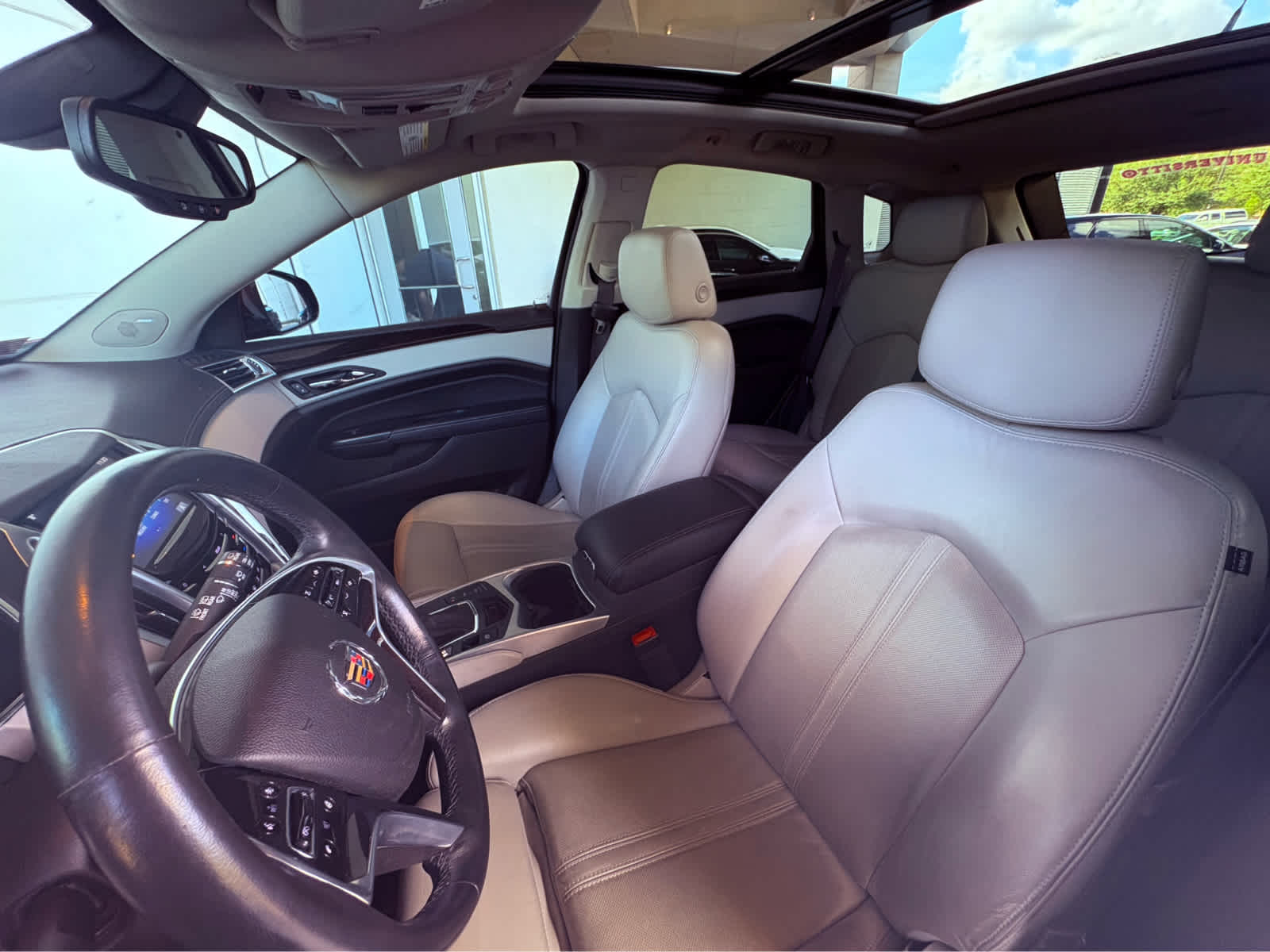 2015 Cadillac SRX Luxury photo 19