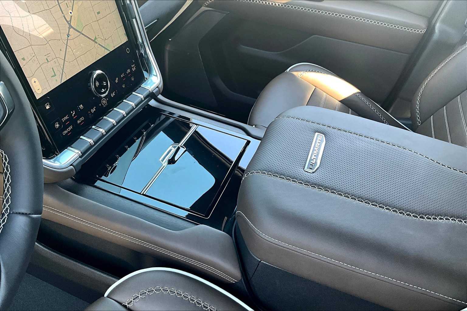 2025 Gmc Yukon Denali Ultimate photo 16