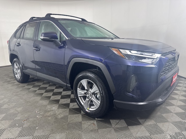 2025 Toyota RAV4 XLE's photo
