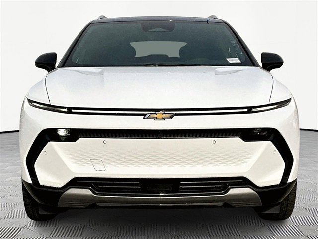 2026 Chevrolet Equinox EV LT photo 2