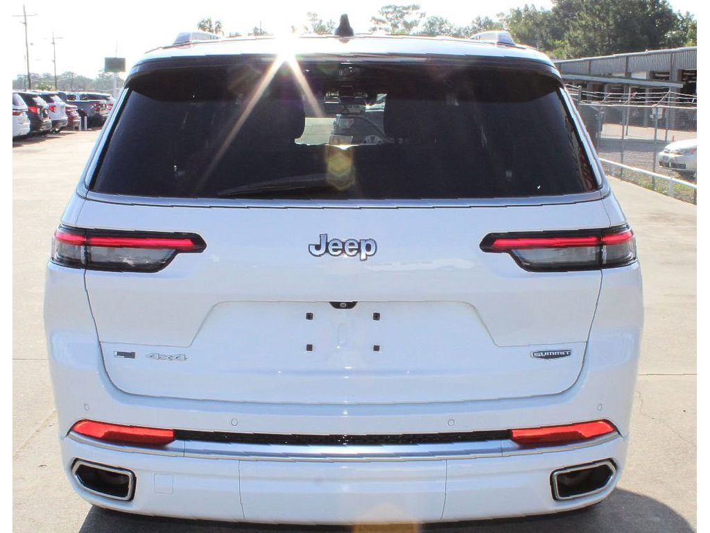 2021 Jeep Grand Cherokee L Summit photo 4
