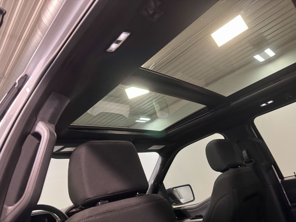 2022 Ford F-150 XLT photo 8