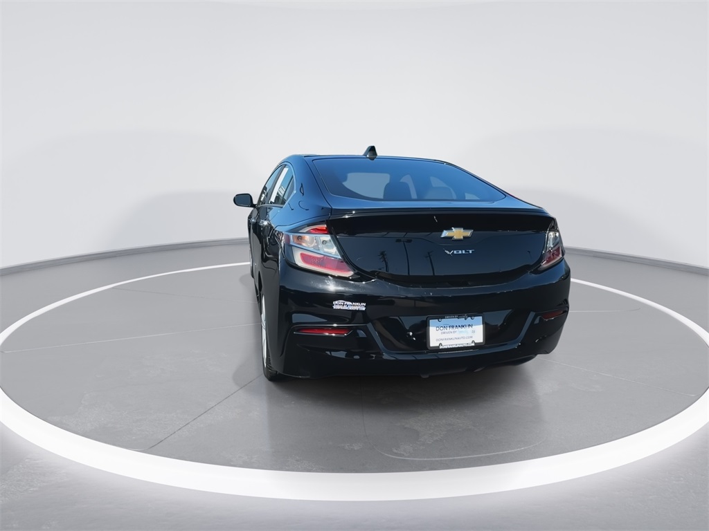 2018 Chevrolet Volt LT photo 7