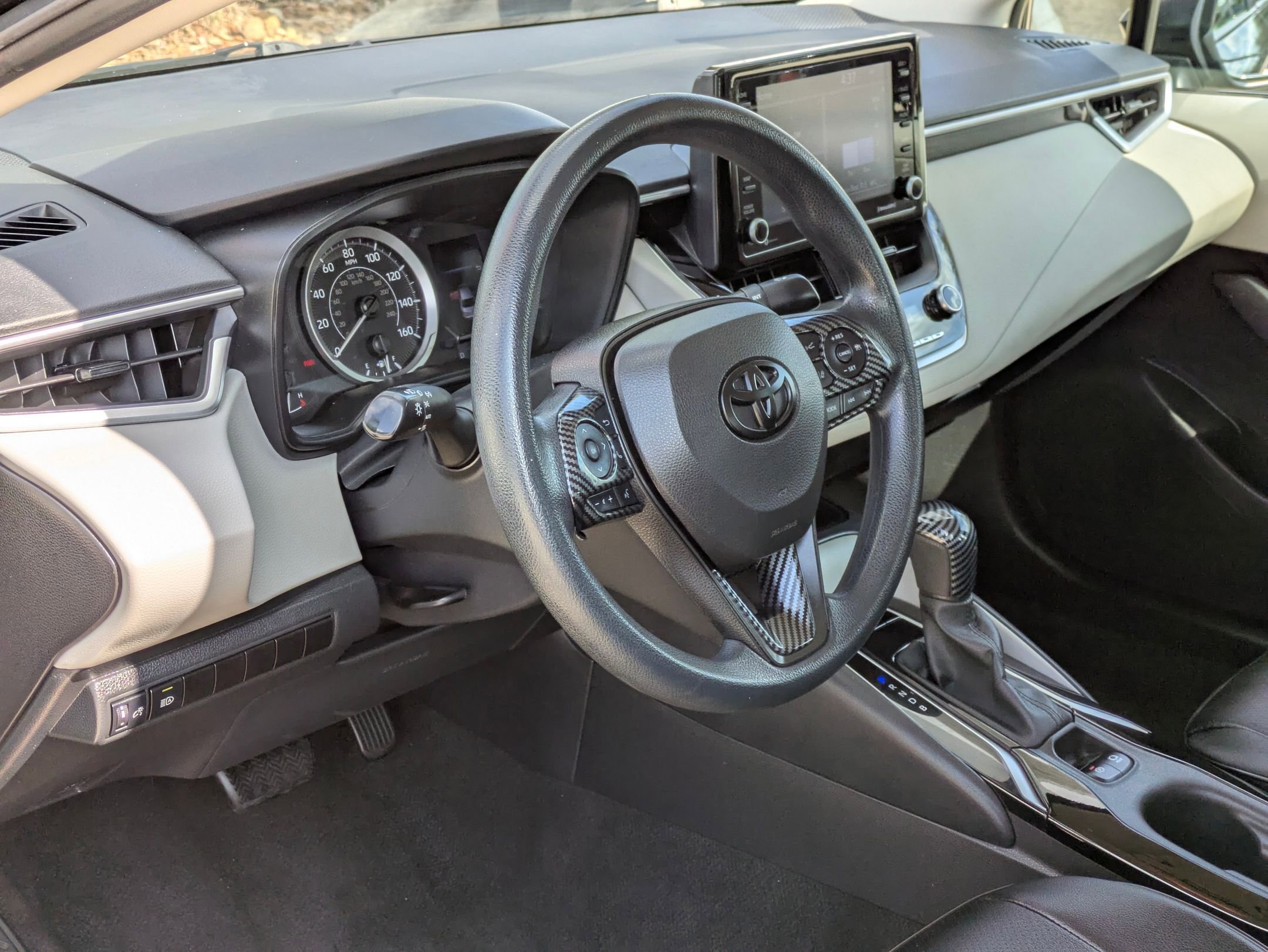 2022 Toyota Corolla LE photo 10