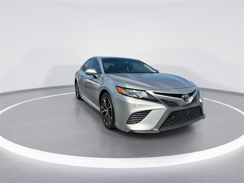 2019 Toyota Camry L photo 2