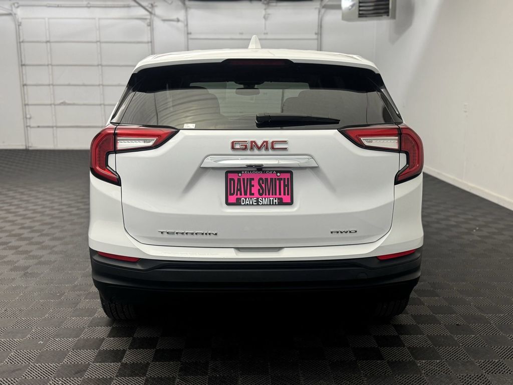 2024 Gmc Terrain SLE photo 9