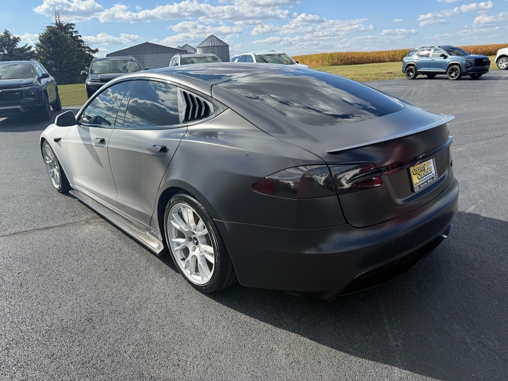 2021 Tesla Model S Plaid photo 2