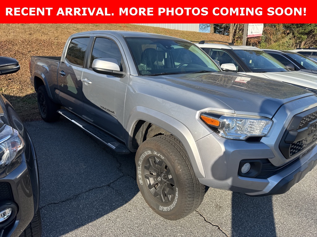 2020 Toyota Tacoma SR5's photo