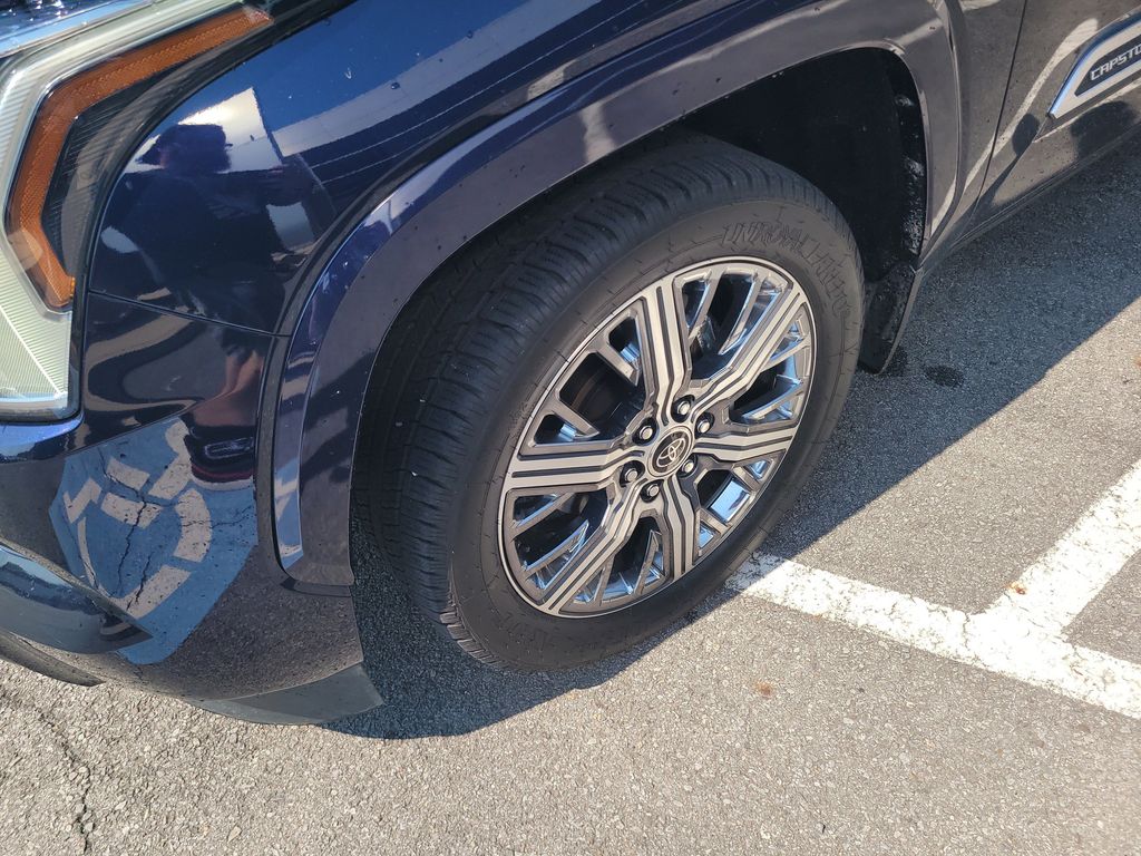 2024 Toyota Sequoia Capstone photo 7