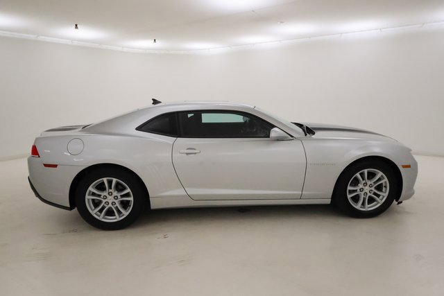 2015 Chevrolet Camaro 1LT photo 2