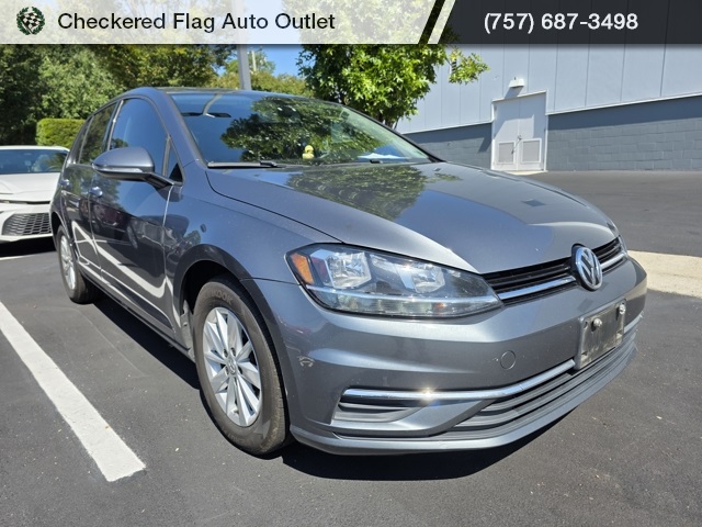 2018 Volkswagen Golf TSI S photo 2