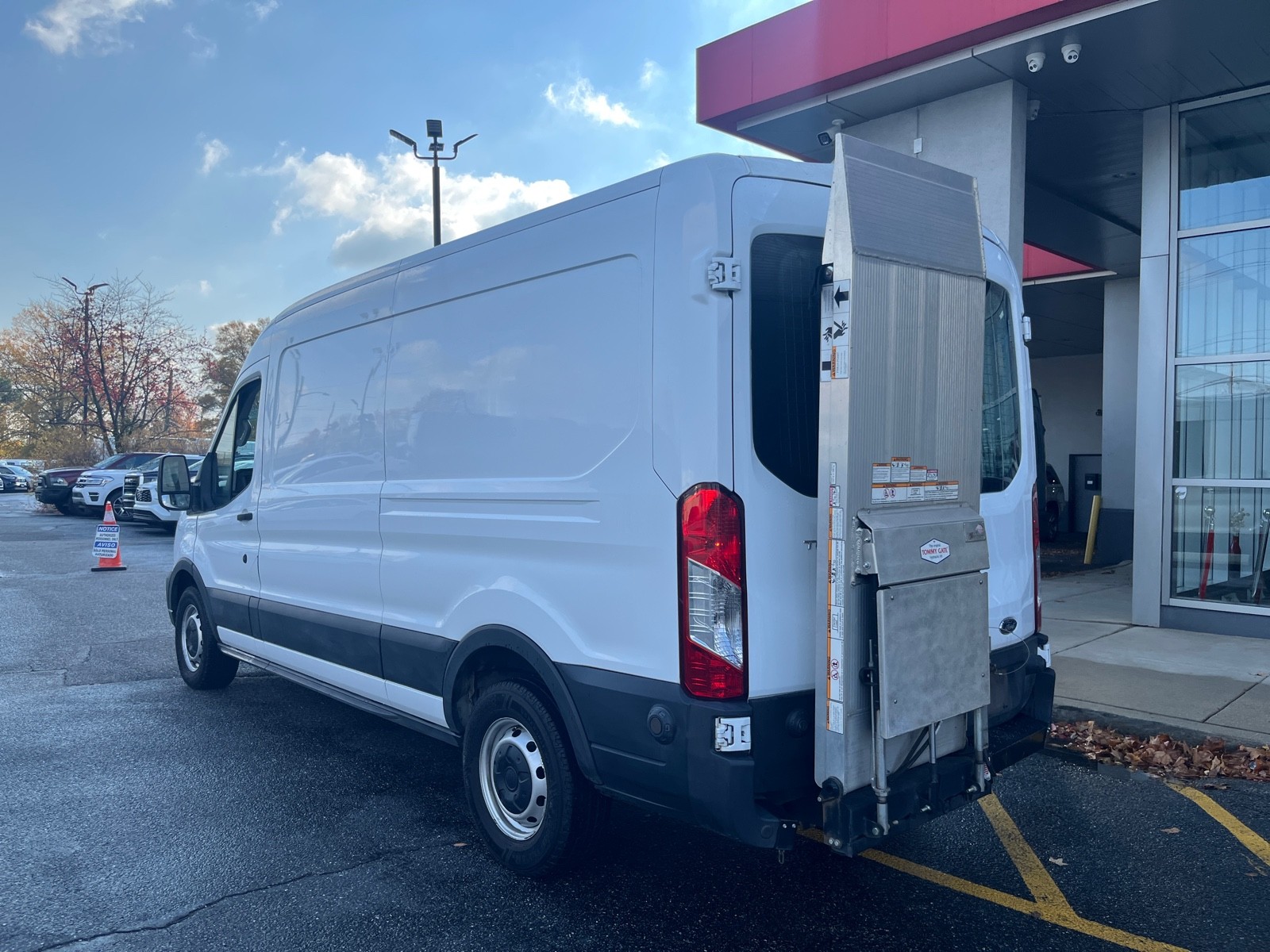 2020 Ford Transit Cargo Van photo 4