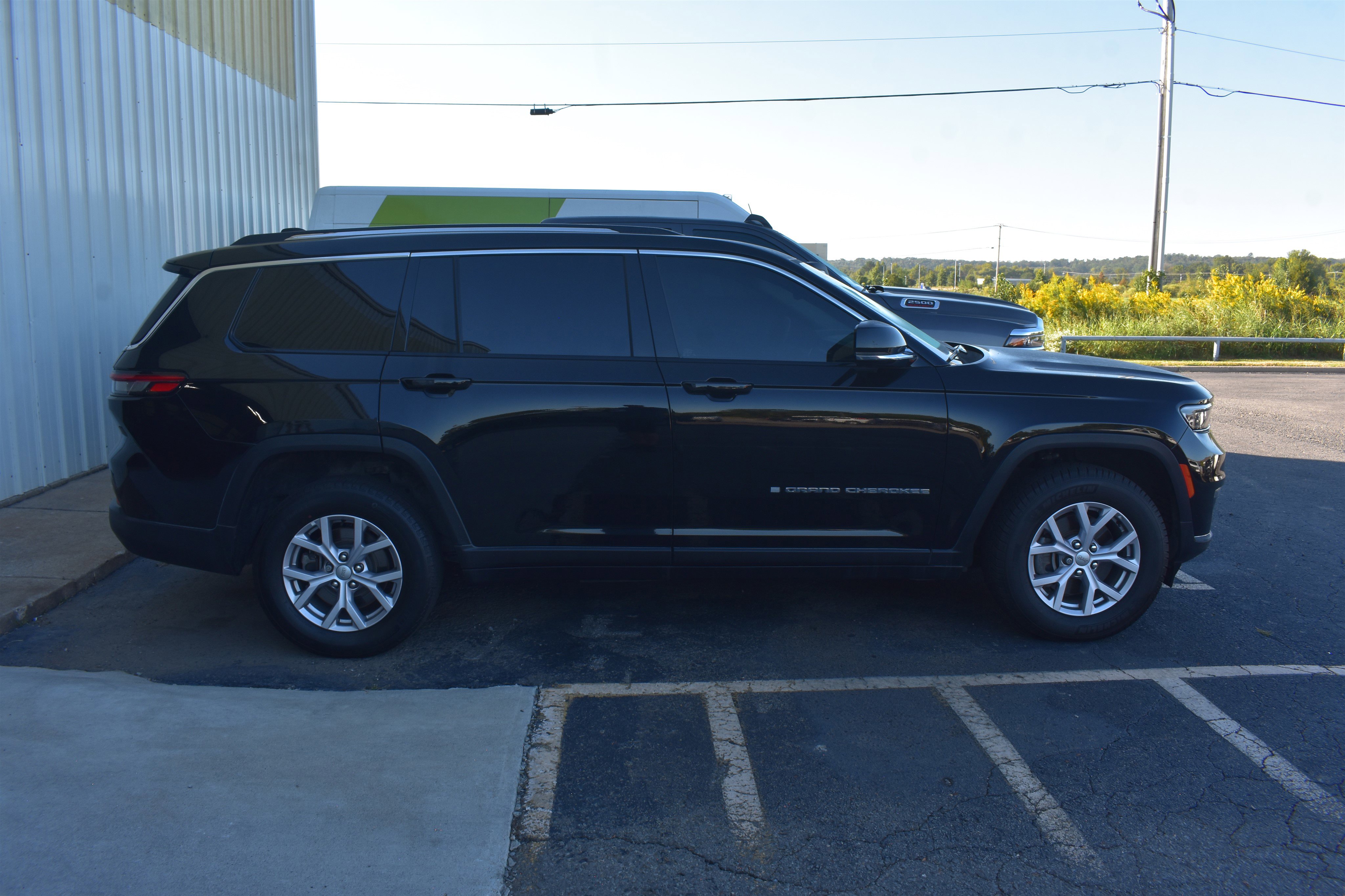 2022 Jeep Grand Cherokee Limited photo 3