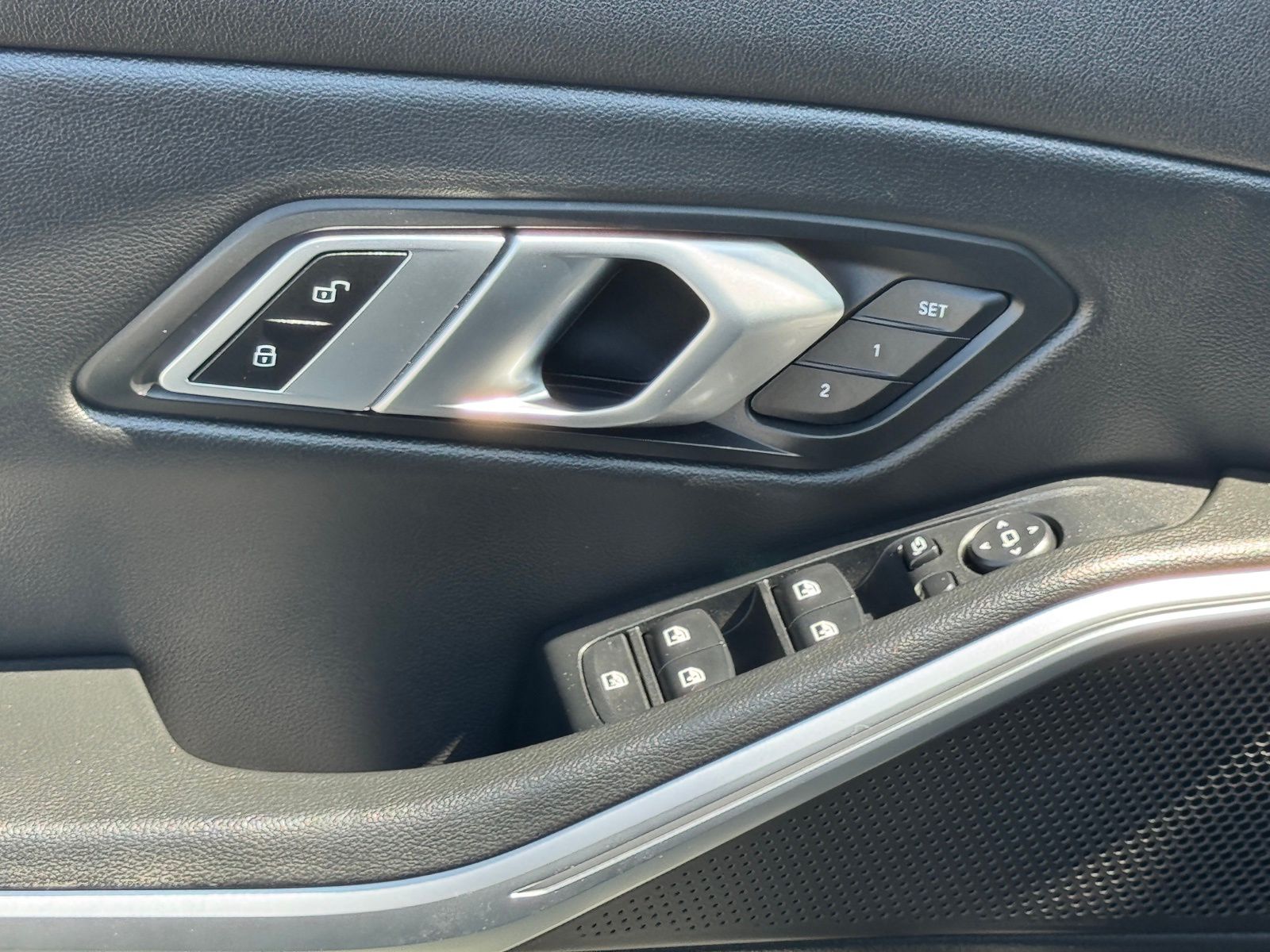 2023 Bmw 330i photo 18