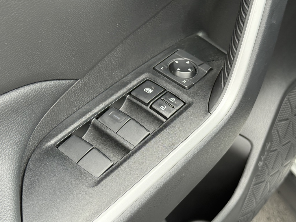 2025 Toyota RAV4 LE photo 16