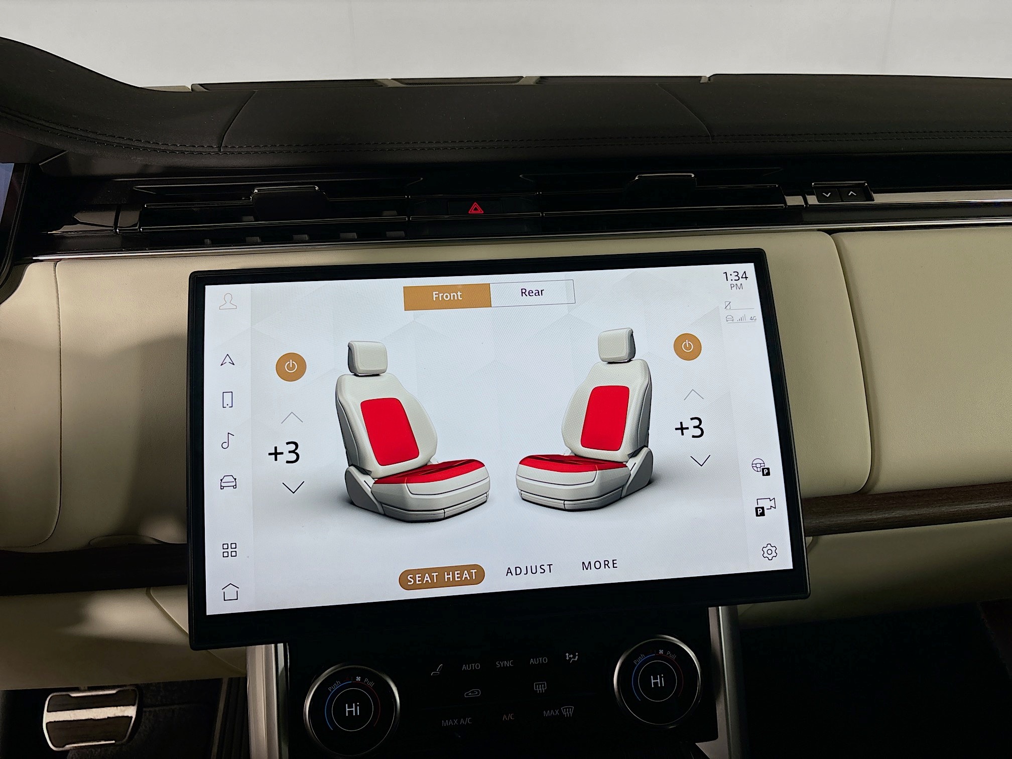 2023 Land Rover Range Rover SE photo 22
