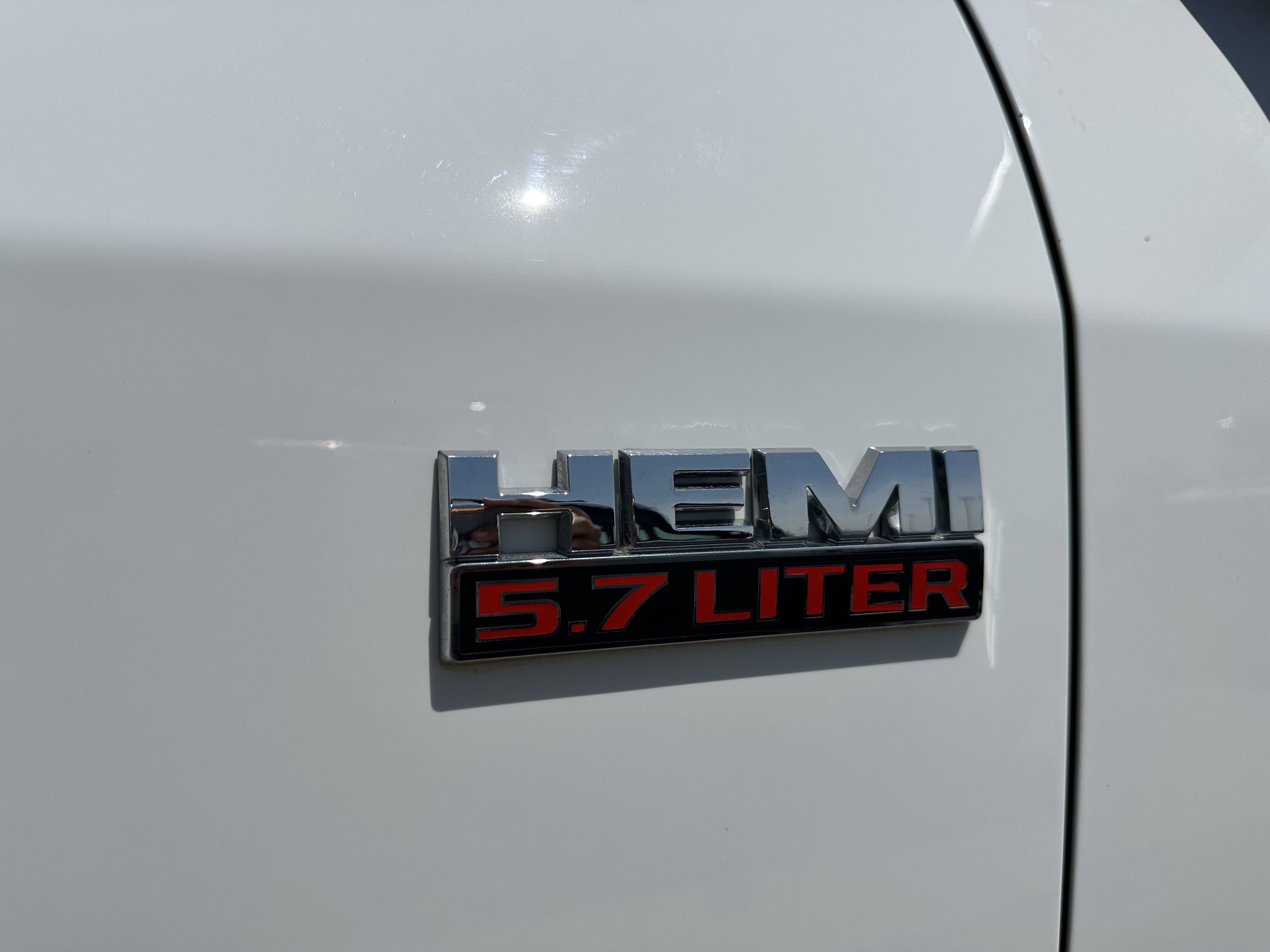 2015 Ram 1500 Tradesman photo 3