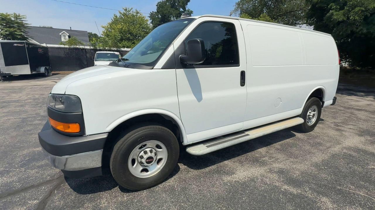 2023 Gmc Savana Cargo 2500 photo 4