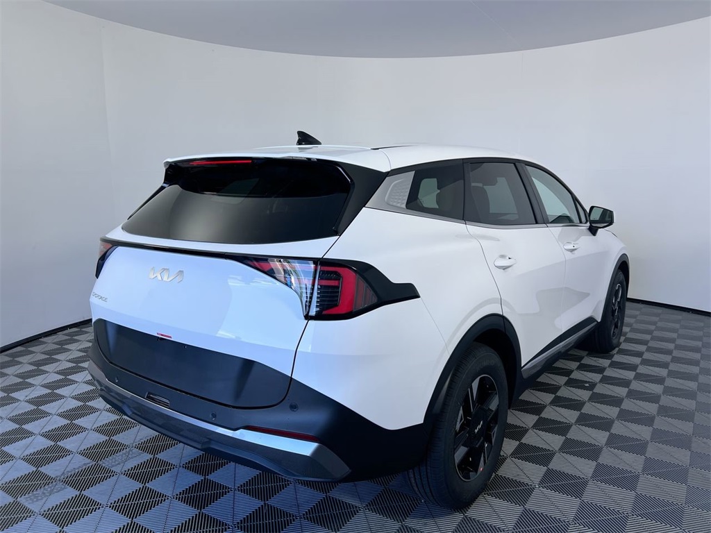 2026 Kia Sportage LX photo 3