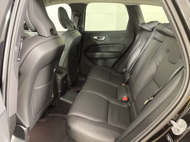 2024 Volvo XC60 photo 34
