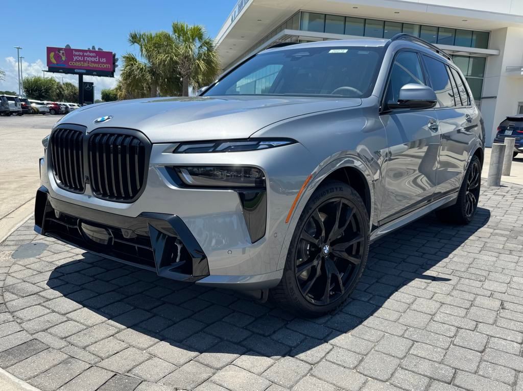 2026 BMW X7 40i's photo