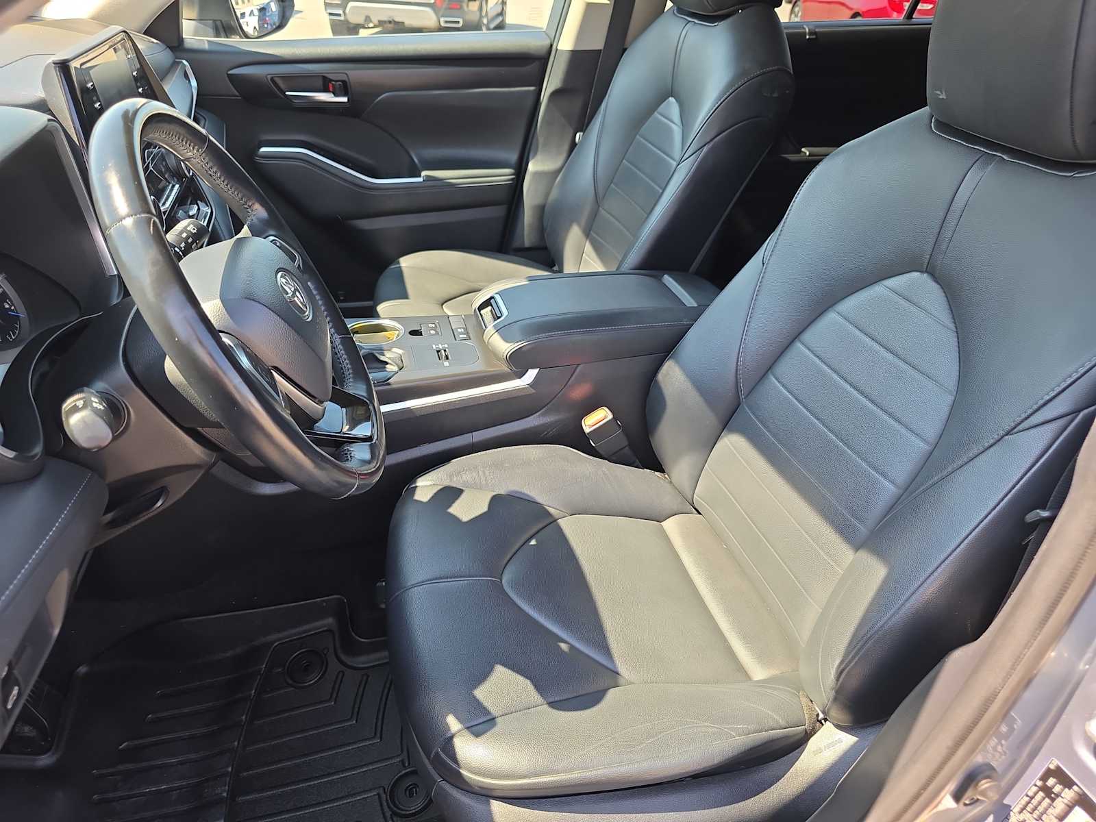 2021 Toyota Highlander Hybrid XLE photo 26
