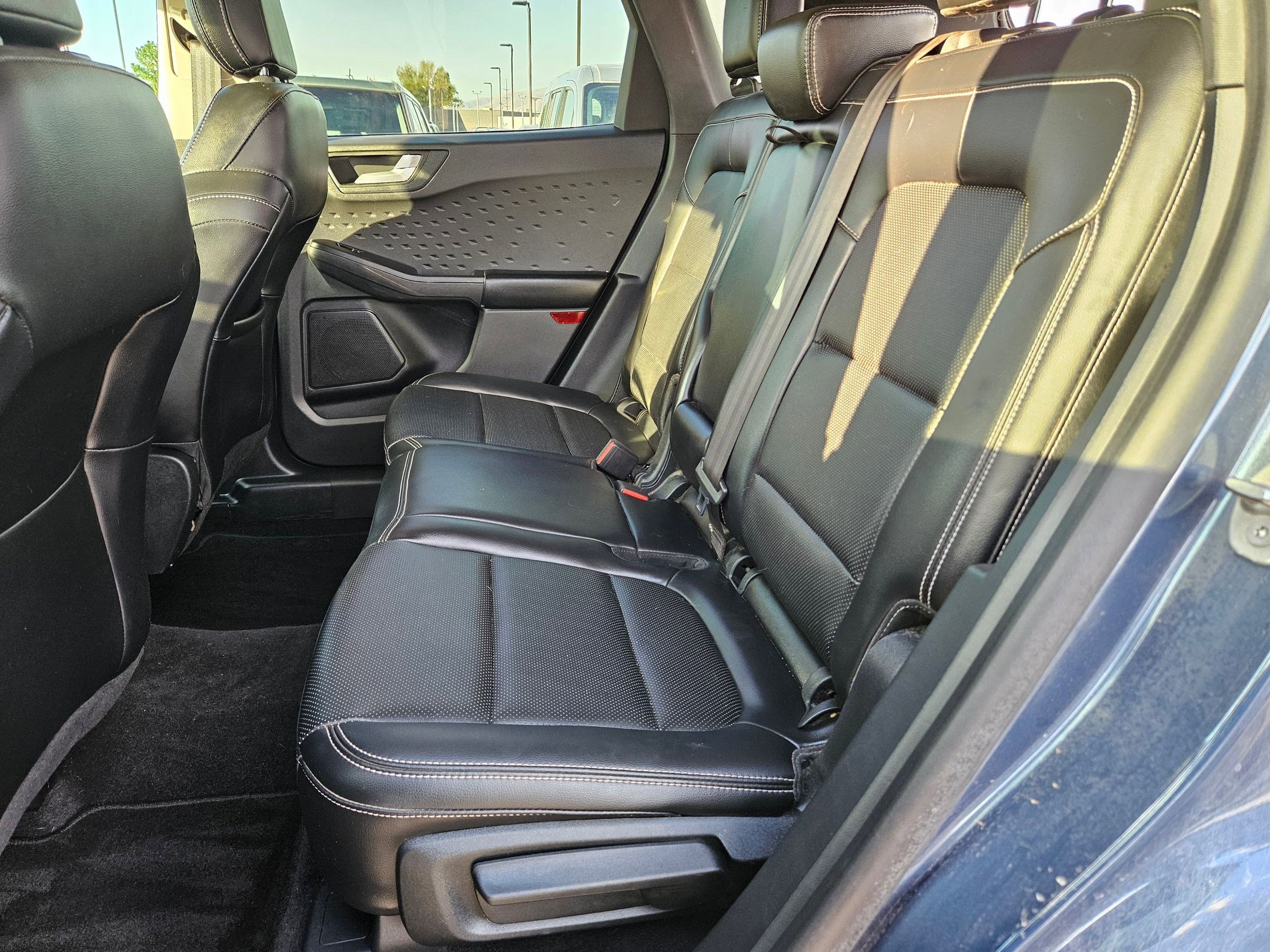 2020 Ford Escape SEL photo 26