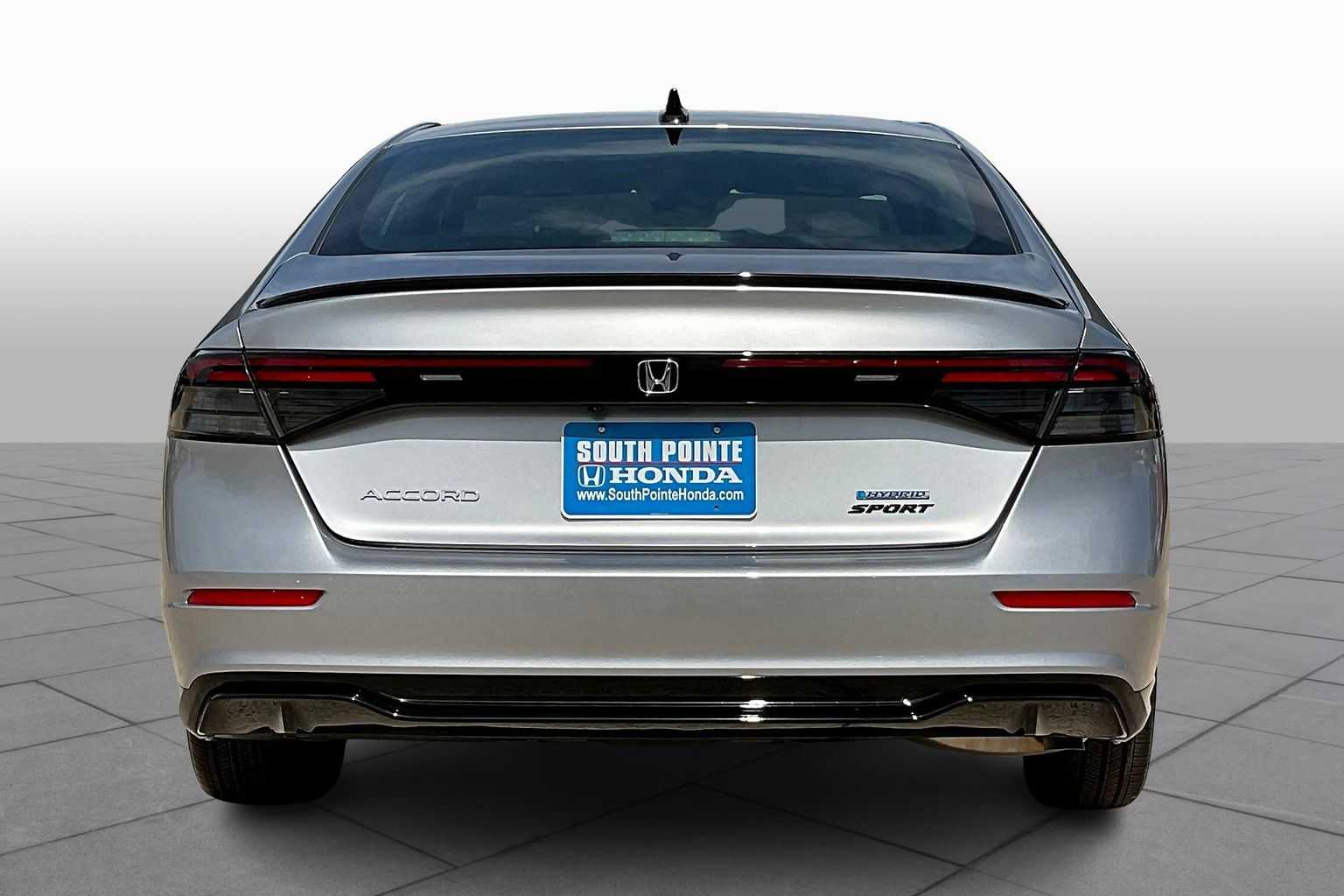 2025 Honda Accord Hybrid Sport-L photo 4