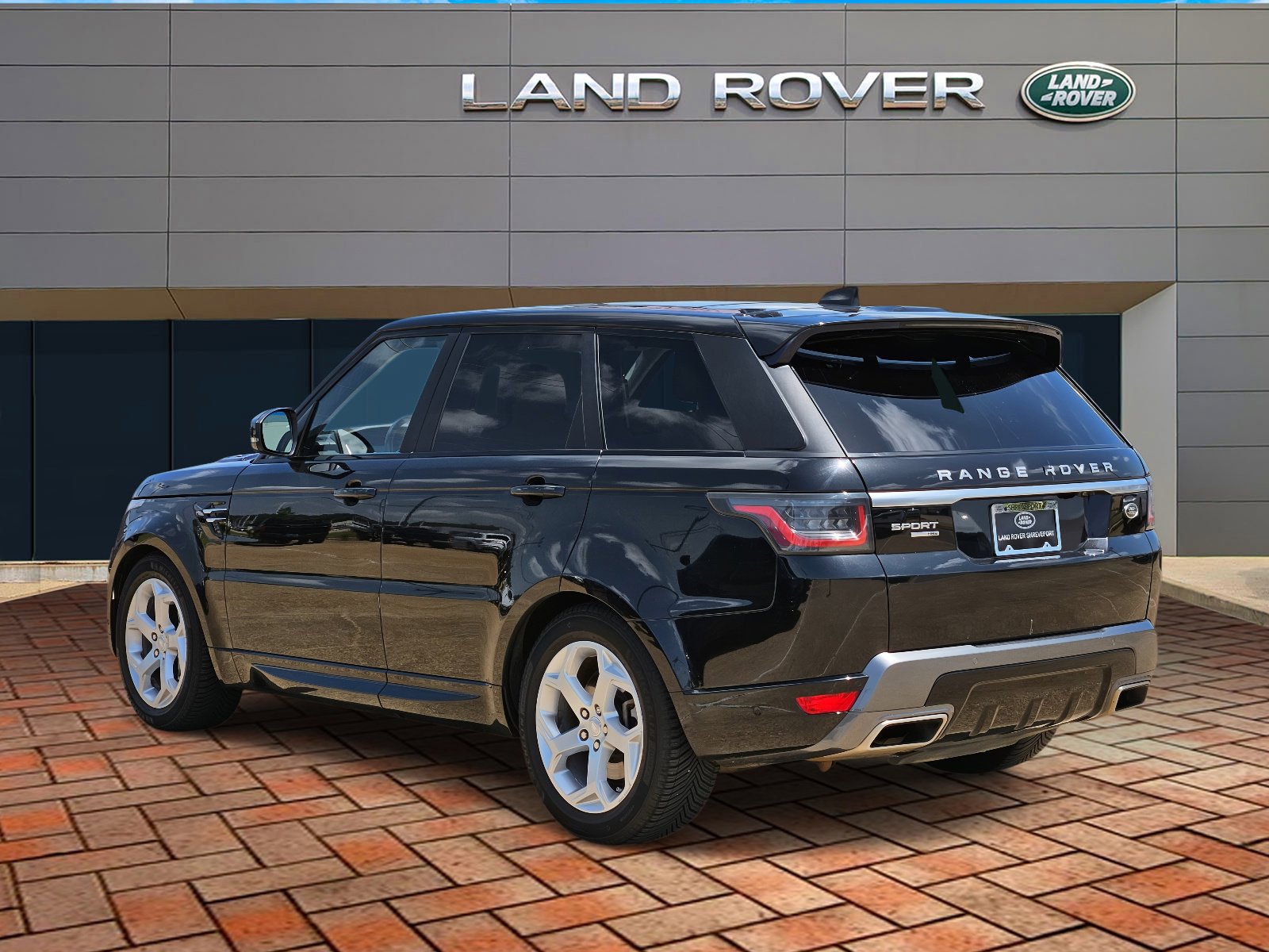 2018 Land Rover Range Rover Sport HSE photo 6