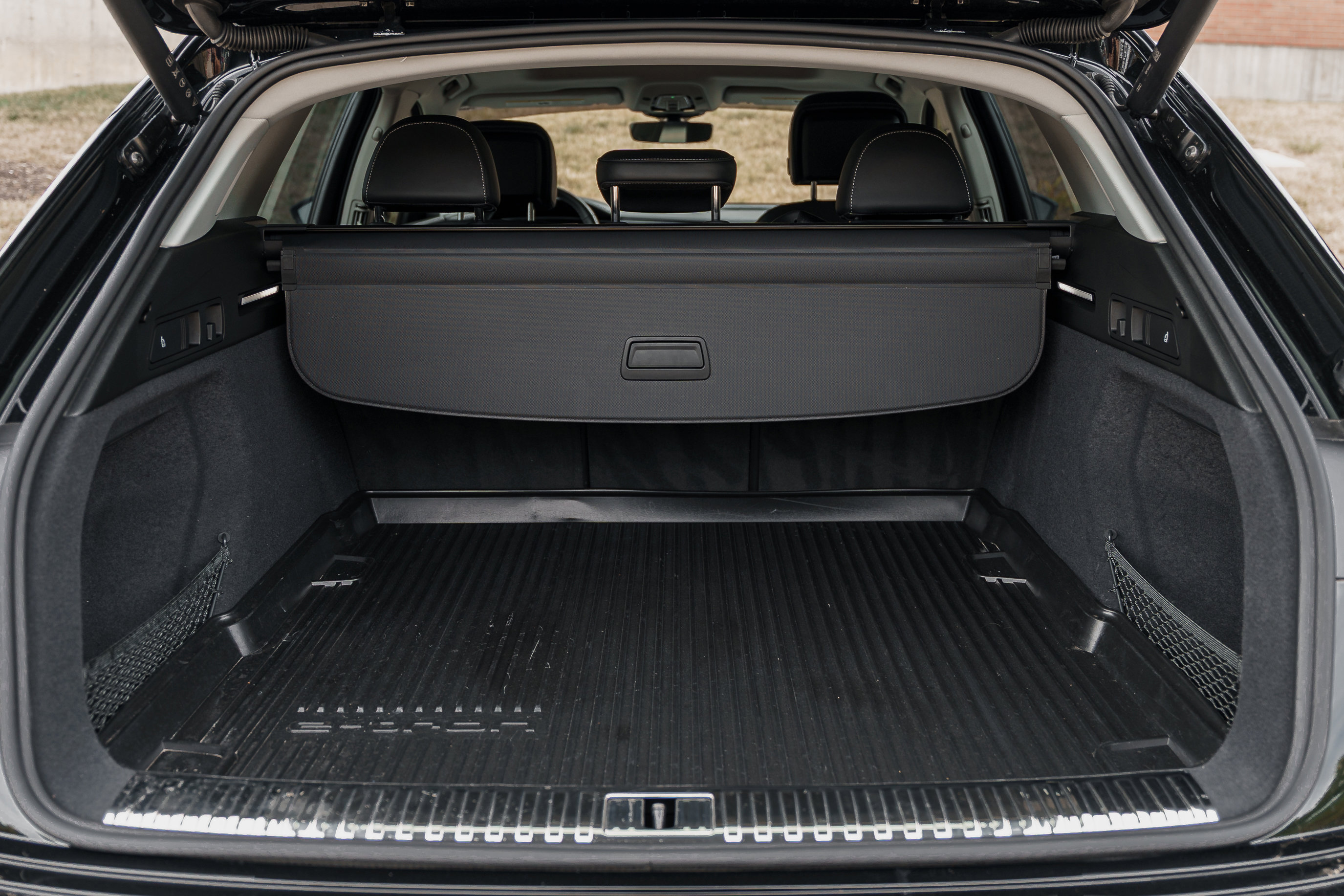 2024 Audi Q8 E-tron Prestige photo 27
