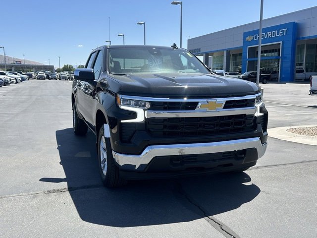 2025 Chevrolet Silverado 1500 LT photo 2