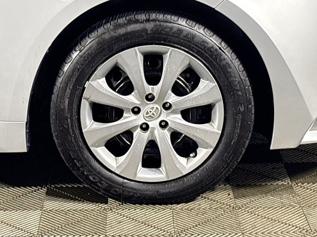 2020 Toyota Corolla LE photo 23